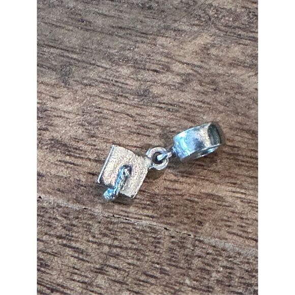 Authentic retired Pandora Graduation Cap charm - Picture 1 of 5